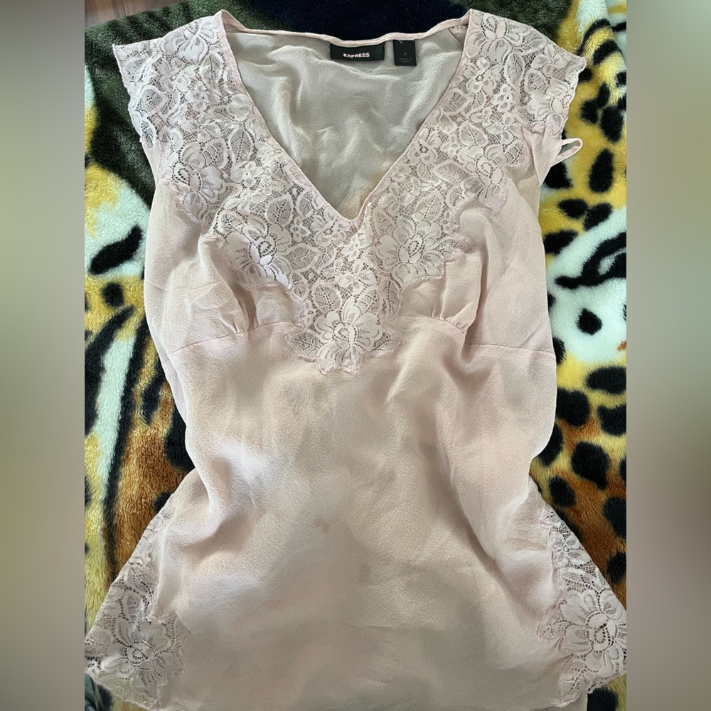 Express pink flowy top